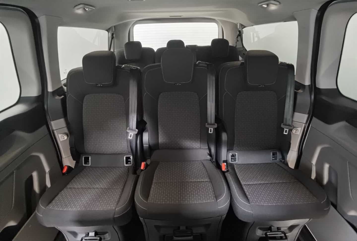 FORD TOURNEO CUSTOM 2.0TDCi TREND A/T (96KW) image 19