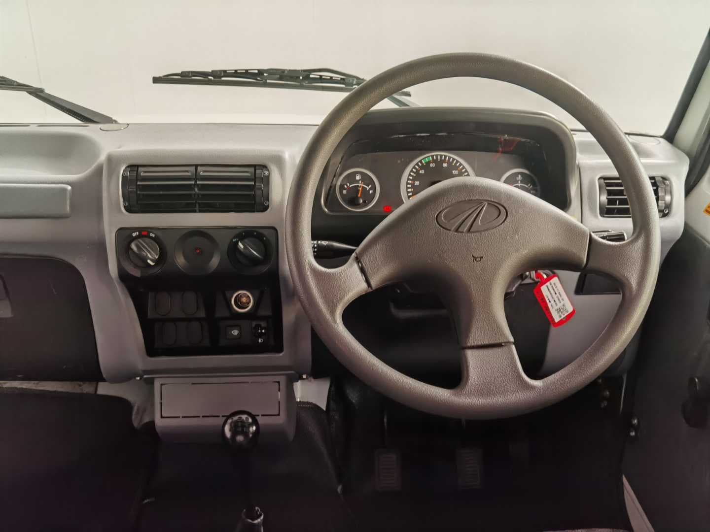 MAHINDRA BOLERO MAXI TRUCK 2.5 TD P/U S/C image 12