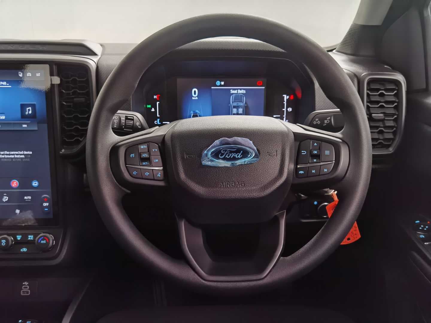 FORD RANGER 2.0D SIT XL 4X4 A/T D/C P/U image 18
