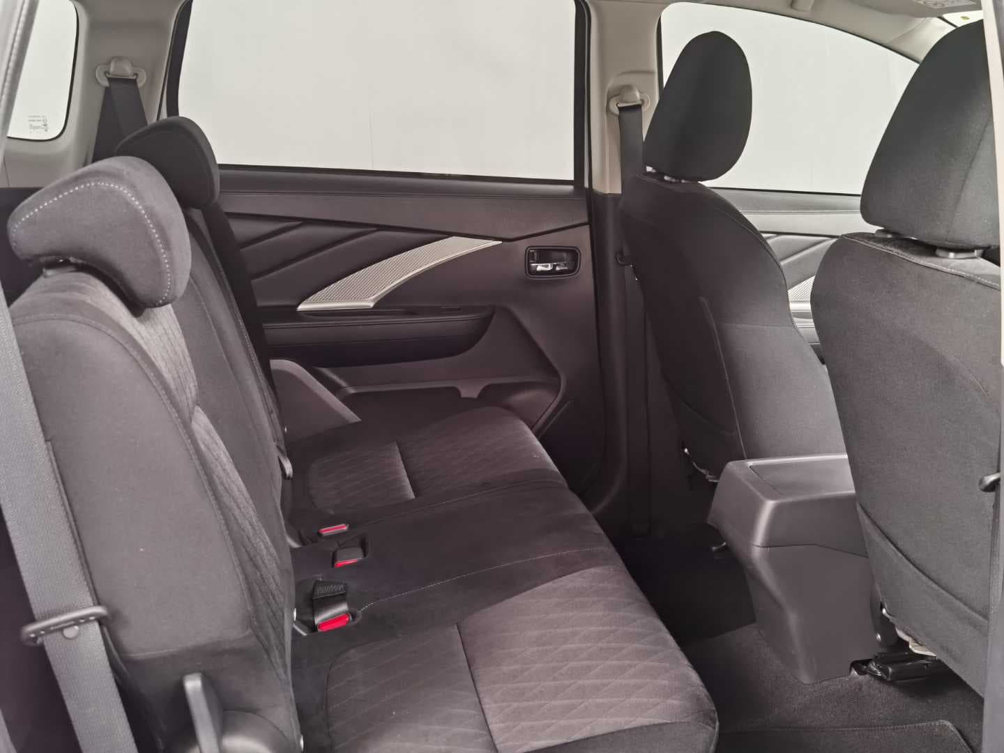 MITSUBISHI XPANDER 1.5 A/T image 16