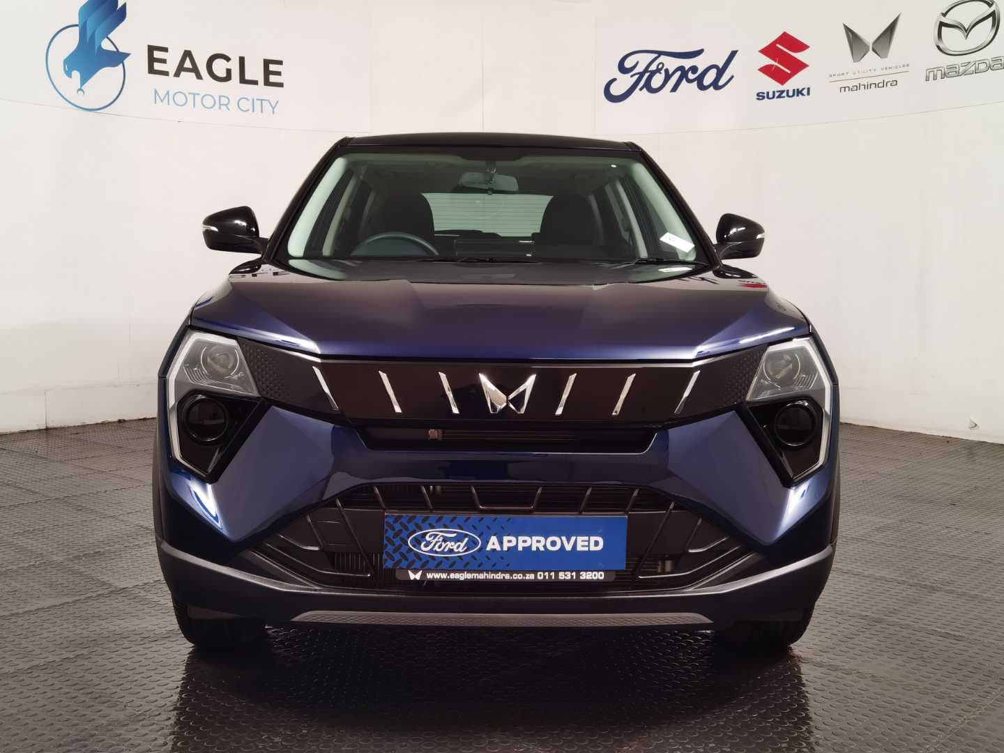 MAHINDRA XUV3XO 1.2T MX3 A/T image 2