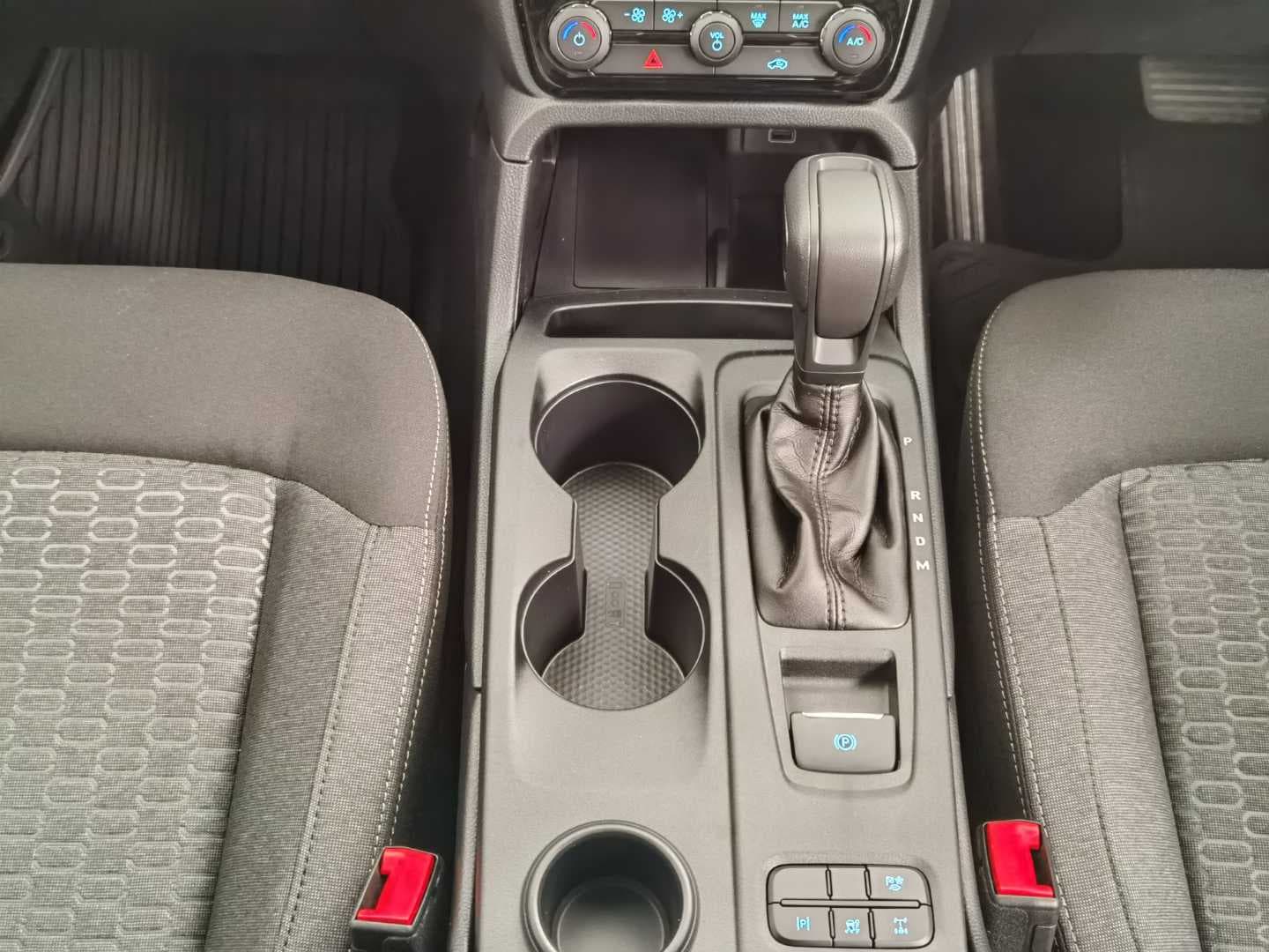 FORD RANGER 2.0D SIT XLT A/T D/C P/U image 15
